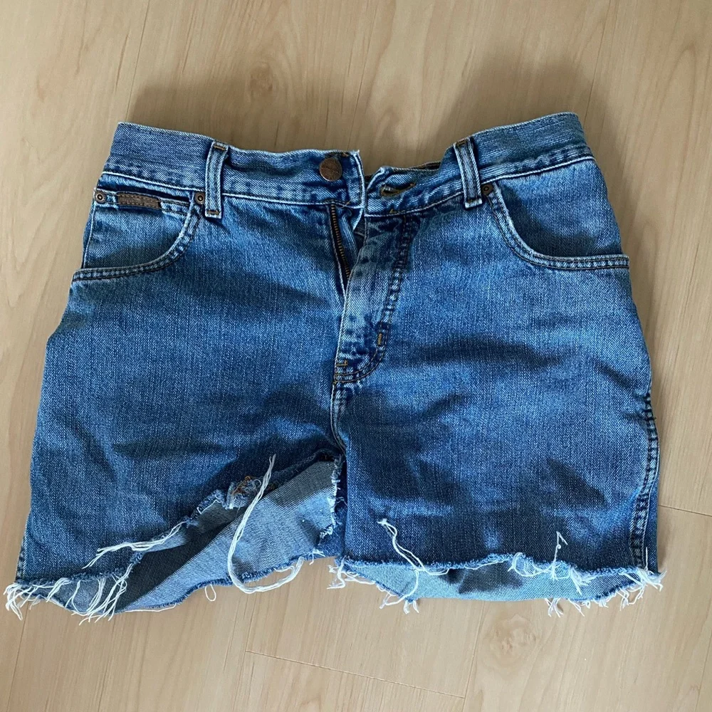 Vintage Wrangler shorts - great condition - Picture 2 of 5